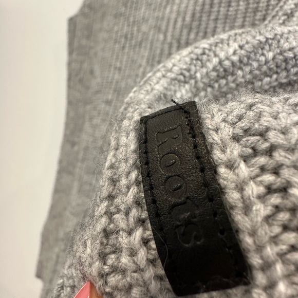 Roots knit turtleneck - Picture 7 of 8